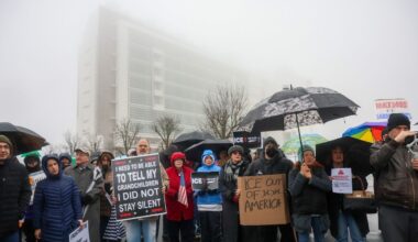 Protesters rally against 'inhumane' immigrant detainee conditions at Central Islip courthouse after Newsday investigation