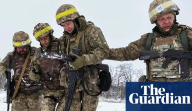Ukraine war briefing: Zelenskyy says Kyiv cannot win without US support as Putin orders advance in Zaporizhzhia | Ukraine