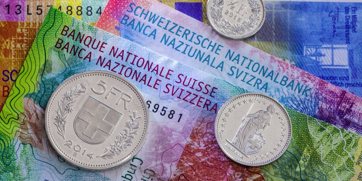 un tiers des Suisses veut réduire ses dépenses