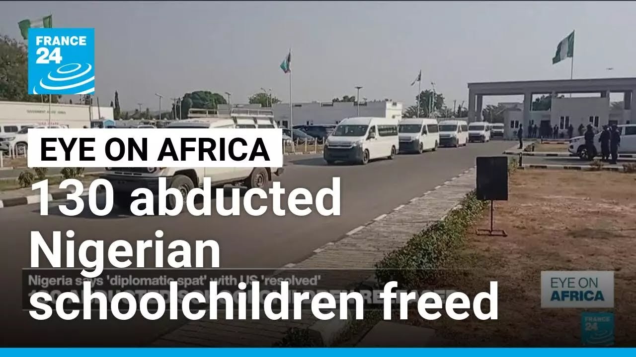 Freed Nigerian schoolchildren handed over to government • FRANCE 24 English