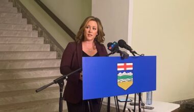 UCP Minister Rebecca Schulz resigns from Alberta cabinet