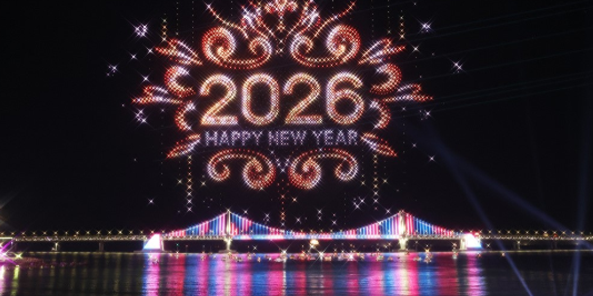 Spectacular drone and fireworks displays in South Korea and Japan