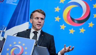 Fördömer visumstopp: ”Hot och påtryckningar” - SvD