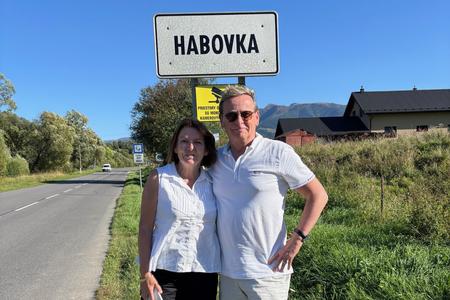 ‘I’ve got to find answers’: Separated by war, time and distance, Australian reconnects with his Slovak family