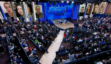 Putin spune că nu va lansa alte "operaţiuni speciale" dacă "ne trataţi cu respect"