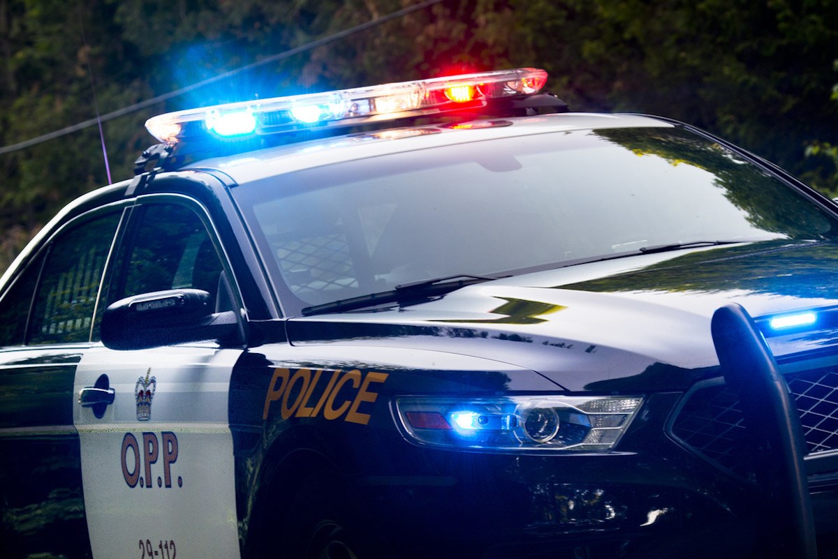 Man smashes window, becomes aggressive at hospital: police