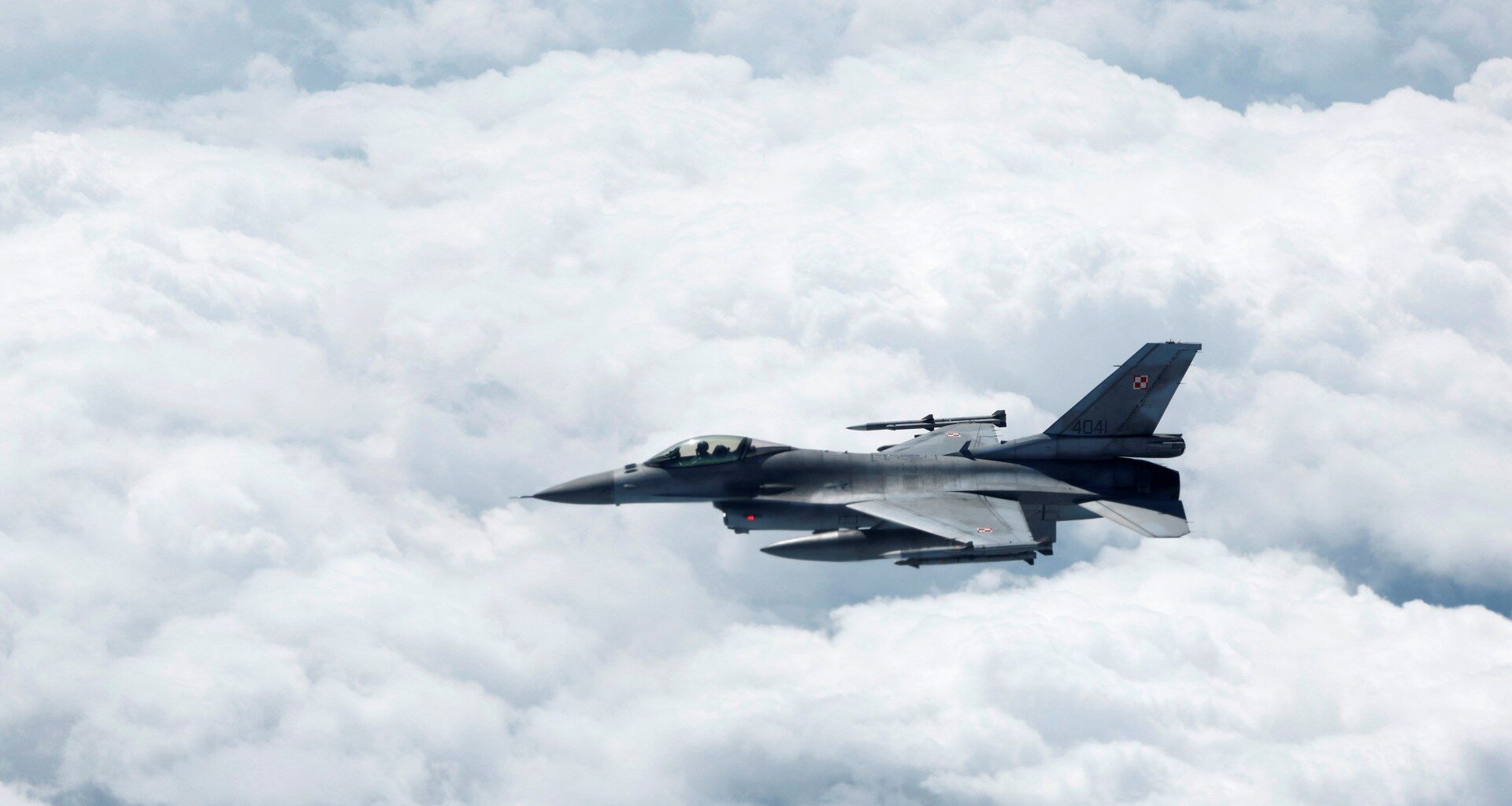 Polish jets intercept Russian reconnaissance plane spotted near airspace | NATO News