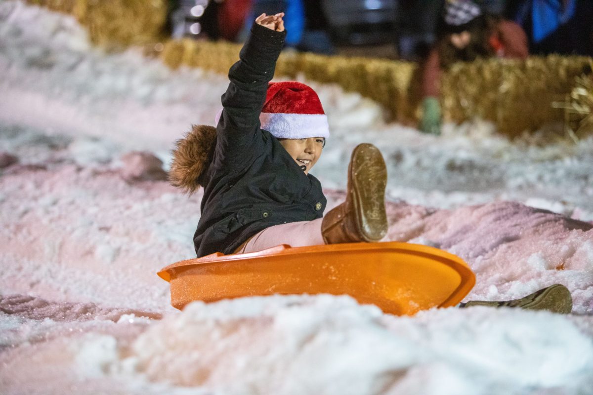Atascadero readies for Winter Wonderland with 70 tons of snow, entertainment, and holiday magic • Atascadero News