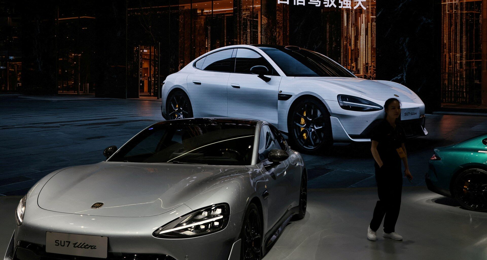 How did China’s trade surplus hit $1 trillion? | Business and Economy News