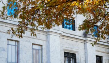 Divided Fed lowers rates, signals pause and one 2026 cut as growth rebounds