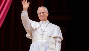 Singing With the Pope: A Guide to Sacred Songs