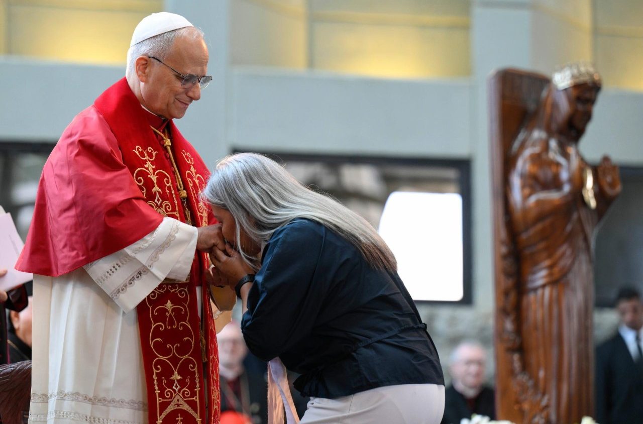 How Pope Leo reacted to migrant Filipino woman’s story in Lebanon