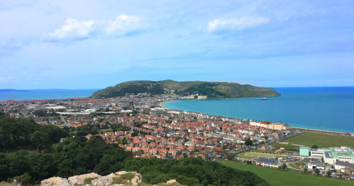 Llandudno asylum flats: Clarity sought from council leader