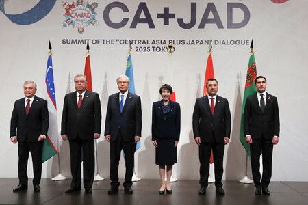 Japan, 5 Central Asian Nations Adopt Joint Declaration at 1st Summit