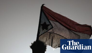 Saudi Arabia bombs Yemen over weapons shipment it claims UAE sent to separatists | Yemen