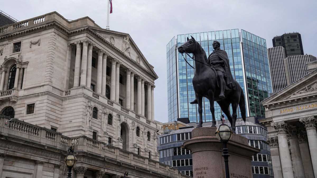 Savers urged to grab 5% interest rates before they vanish