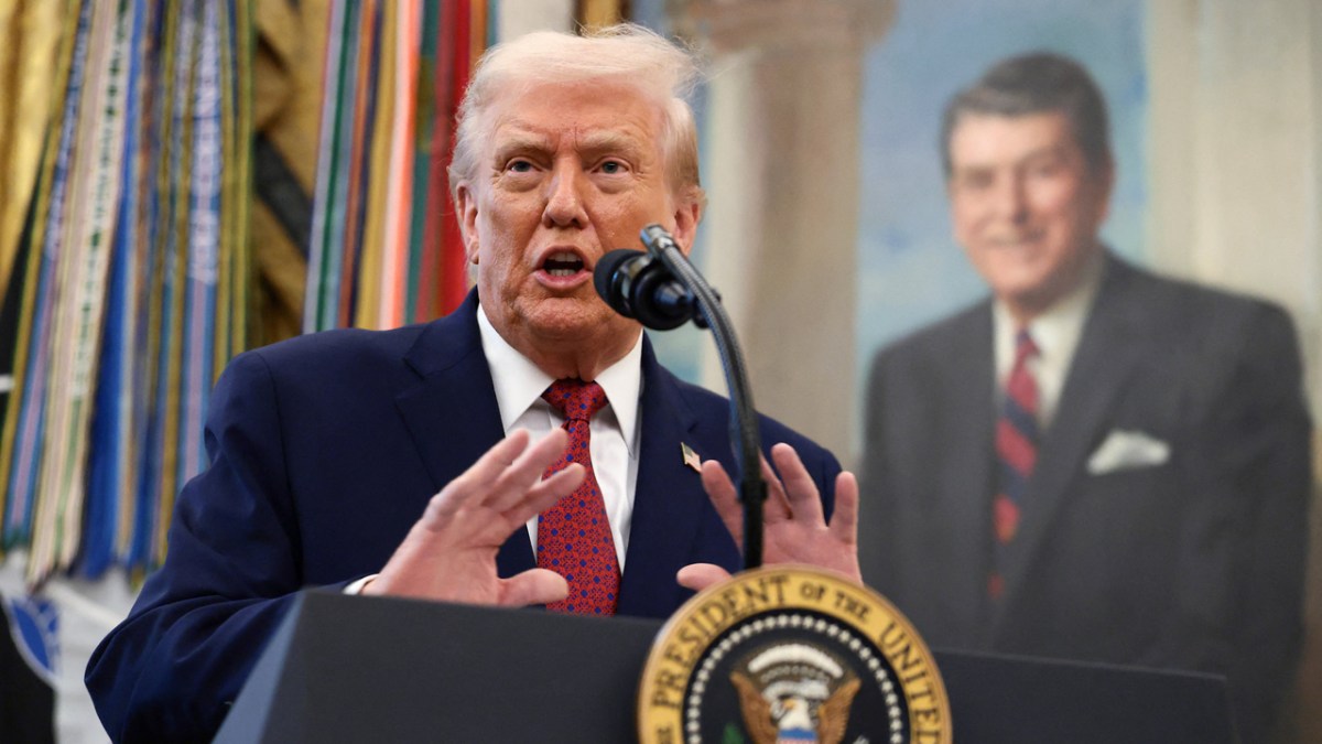 Trump says end of war ‘closer than ever’ as Ukraine approves ‘Nato-like’ plan