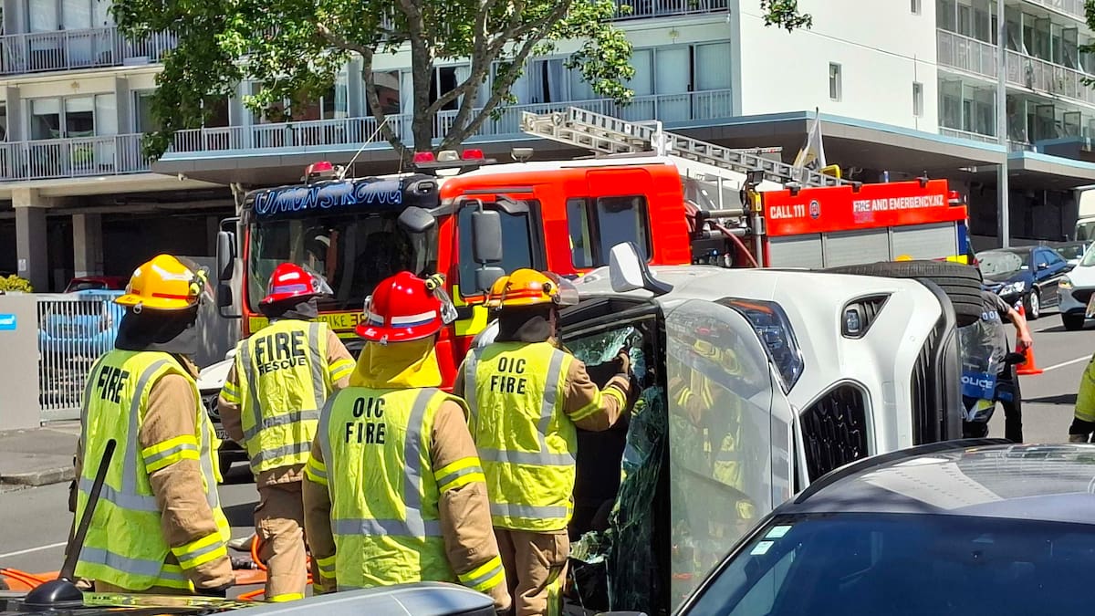 Multi-vehicle crash on Nelson St causes major delays in central Auckland