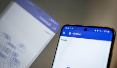 Rejsekorts kampagne får kritik: ”Tæt på vildledning” [skjuler at fysisk kort stadig er mulighed]