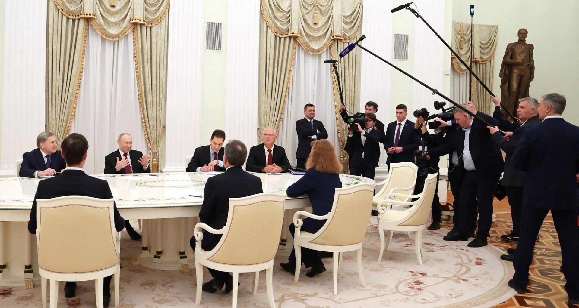 Réunion russo-américaine à Moscou : la rencontre a été 'très bonne', selon Trump