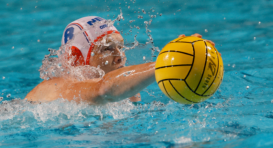 Netherlands upsets Croatia; Hungary beats Turkey in 37-goal match