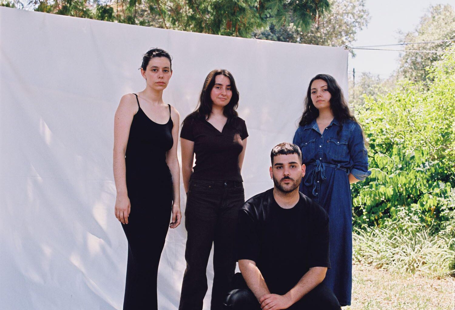 Hola gente! Mourn, una de mis bandas favoritas y en mi opinión una de las mejores que hay a día de hoy, harán un AMA en r/independentspain el 10 de diciembre. Estáis invitadxs a pasaros si os interesa!