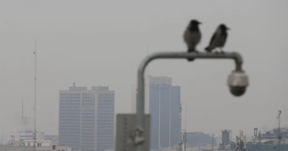 Severe air pollution grips Tehran and Khuzestan despite rainfall