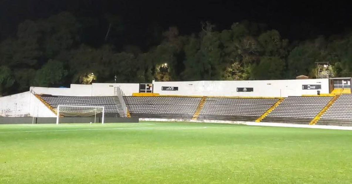 Caldas, indignado, fala em «desrespeito» pela mudança do estádio para jogar com o SC Braga
