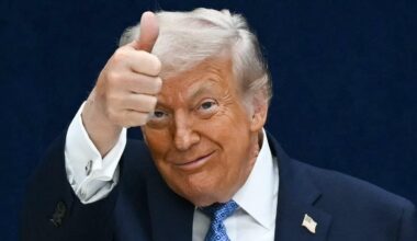 Trump replaces White House ballroom architect after arguing about size of new building