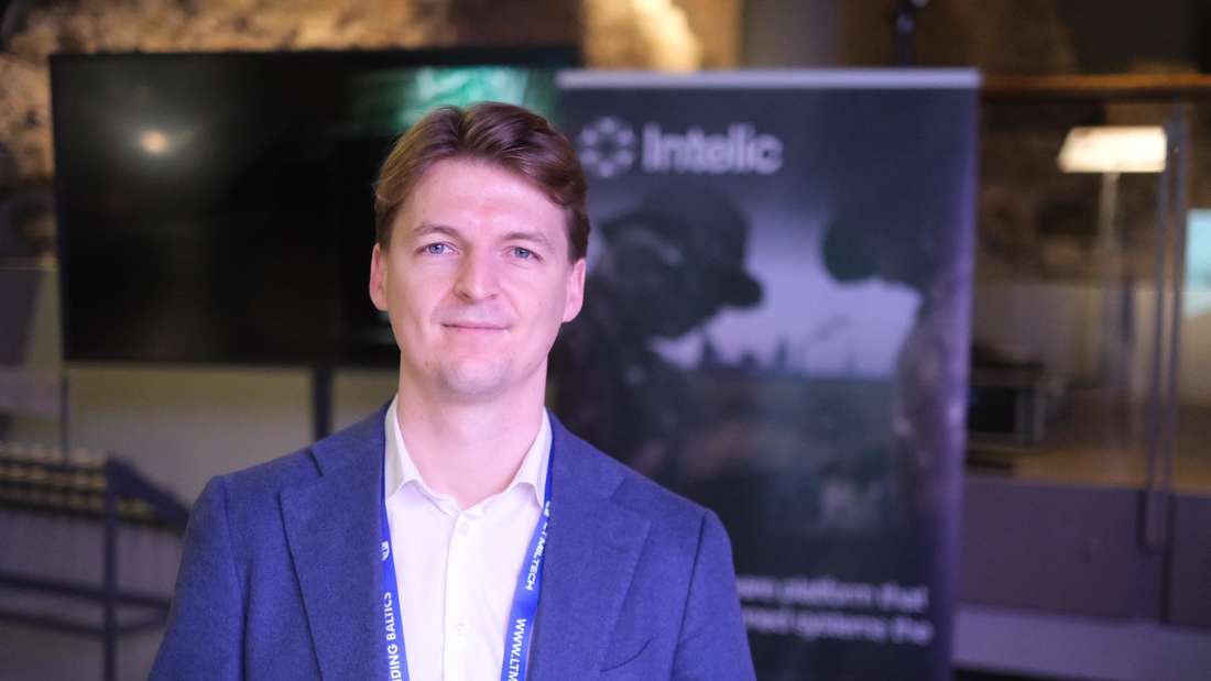 Maurets Korthals Altes, Chef von Intelec.