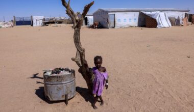 War-displaced Sudan refugees see little to no aid at Chad border