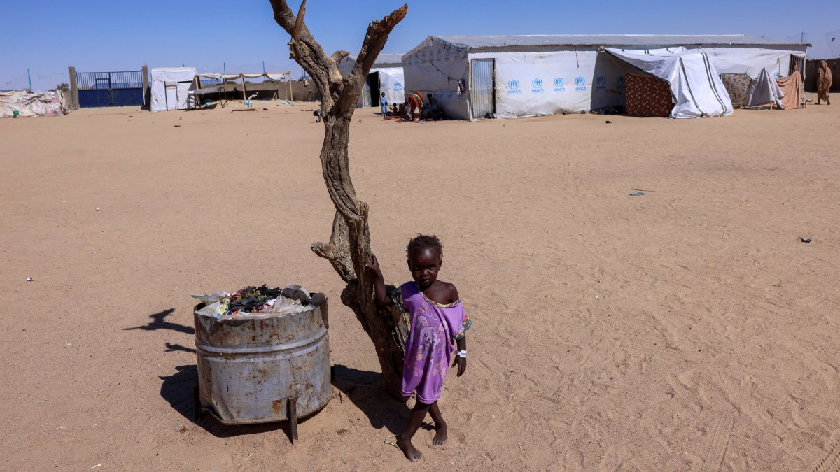 War-displaced Sudan refugees see little to no aid at Chad border
