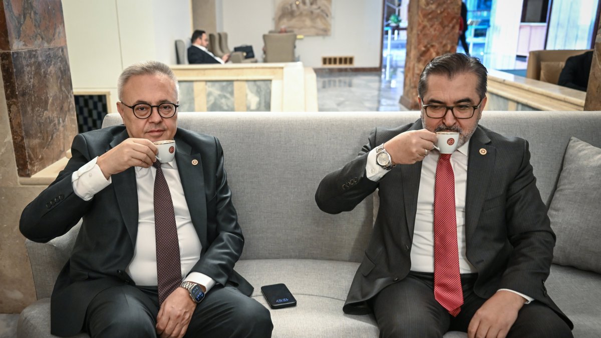 At Parliament, Turkish coffee bridges political divides