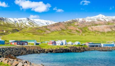 Iceland records warmest Christmas Eve on record at nearly 20°C (Typical temperatures: -1°C to 4°C) -