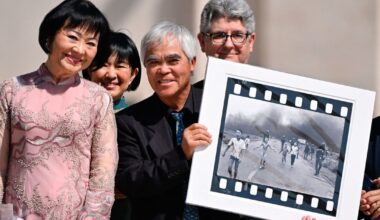 ‘No definitive evidence’ to change credit for iconic Vietnam War photo - World News - News