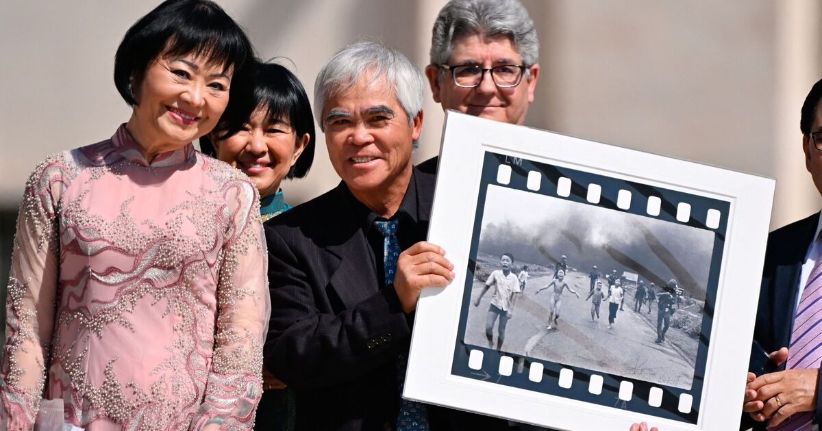 ‘No definitive evidence’ to change credit for iconic Vietnam War photo - World News - News