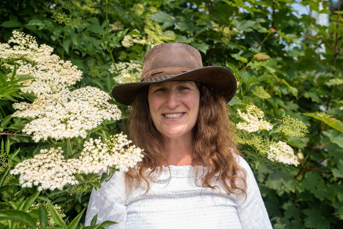 Botanical forager at Glendalough Distillery, Geraldine Kavanagh grew up in Wicklow, near Avondale Forest park, where she passed much of her childhood.