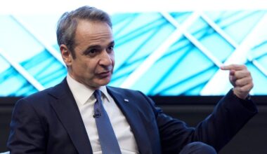 Mitsotakis highlights economic recovery and EU convergence at Oxford