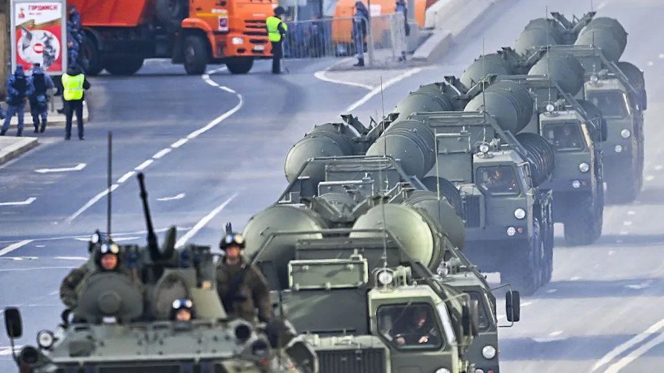 Russian S400 drives on their way to Red Square during the general rehearsal of Victory Day military parade marking the 80th anniversary of the victory over Nazi Germany in World War II, at Red Square in Moscow, Russia on 7 May 2025