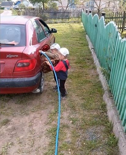 Un moteur à eau qui fonctionne à l’eau fascine autant qu’il divise, entre promesses d’énergie infinie et limites scientifiques incontournables. Votre avis ?