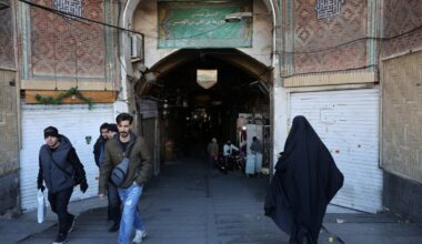 Students join Iran demonstrations after shopkeepers protest