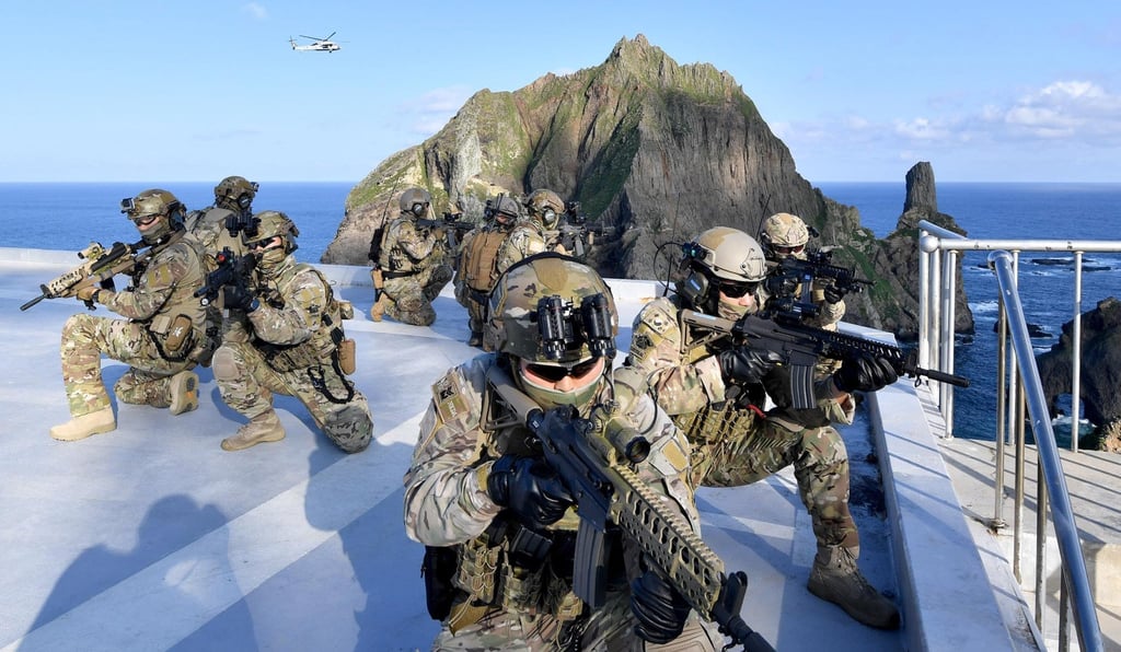 South Korean armed forces hold a defensive drill on the Liancourt Rocks, also known as Dokdo or the Takeshima islands, in 2019. Photo: South Korean Navy/EPA-EFE