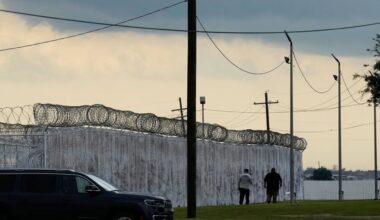 Another group of Iranian inmates freed in US head home