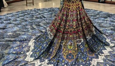 Authentic Iranian clothing exhibition held at Cultural Heritage Ministry