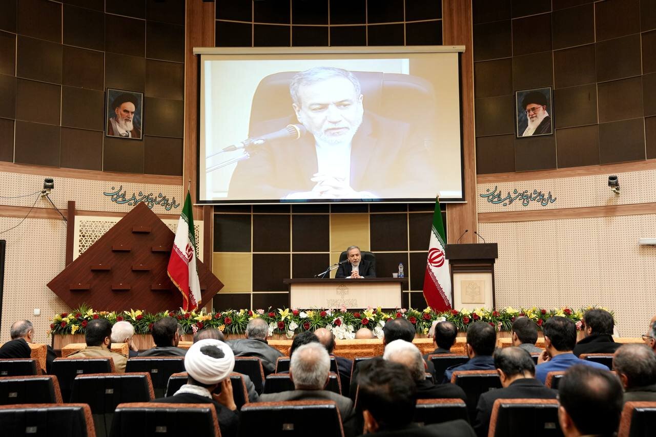 Enemy seeking to hit Iran hard via economic pressure: Iran FM