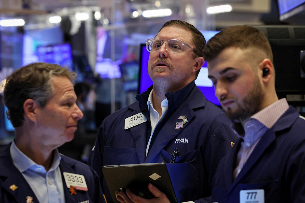 Dow, S&P 500, Nasdaq futures wobble as Wall Street weighs jobs, inflation signals