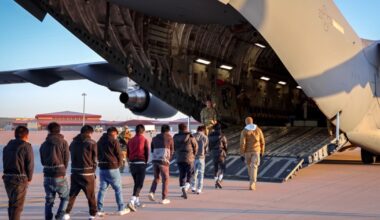 Second Group Of Iranian Nationals Deported From US Due To Arrive In Tehran