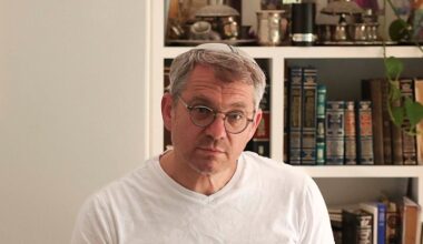 Police name man sought over firebombing of rabbi’s car in St Kilda East