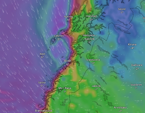Garasje tatt av vinden på Helgeland