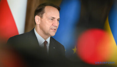 Sikorski responds to anti-Ukrainian post by Polish judge who fled to Belarus